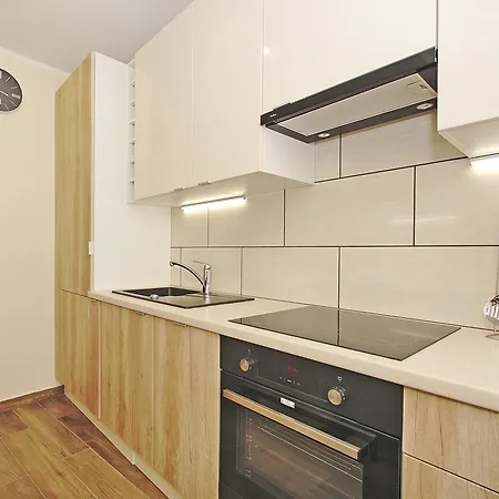 Apartament Kameralny Dluga 18 *
